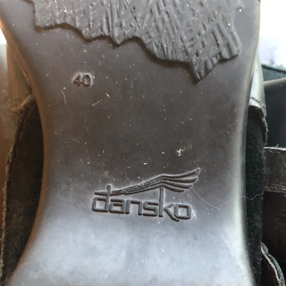 Dansko Oxford style black shoe with two front buckled size 40